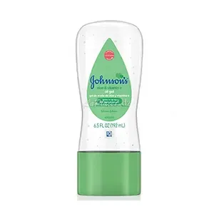 Huile en gel à l'aloe et la vitamine E, Sans parabènes, ni phtalates ni colorants, Johnson's, 192ml